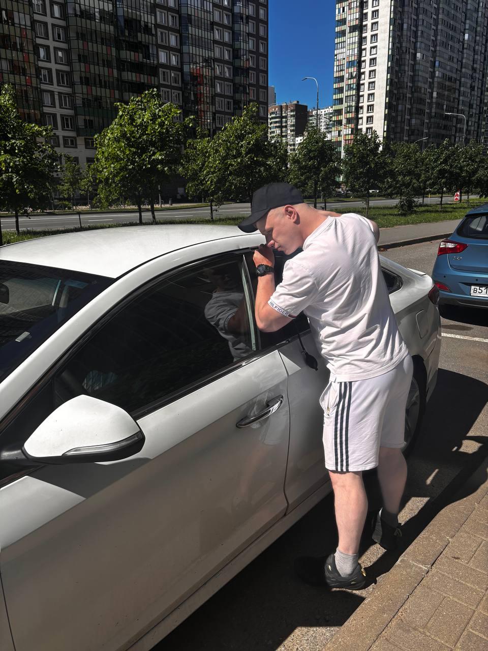 Вскрытие автомобиля без повреждений в Солнечном городе